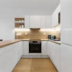 Skypark Spacious Free Parking Apartment