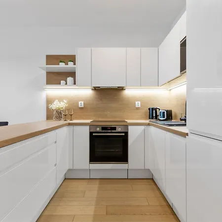 Skypark Spacious Free Parking Apartment