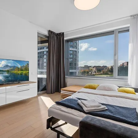 Apartment Skypark Spacious Free Parking Bratislava