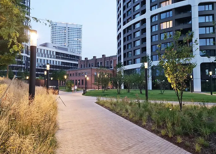 Skypark Spacious Free Parking Appartamento Bratislava