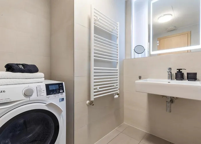 Skypark Spacious Free Parking Apartment